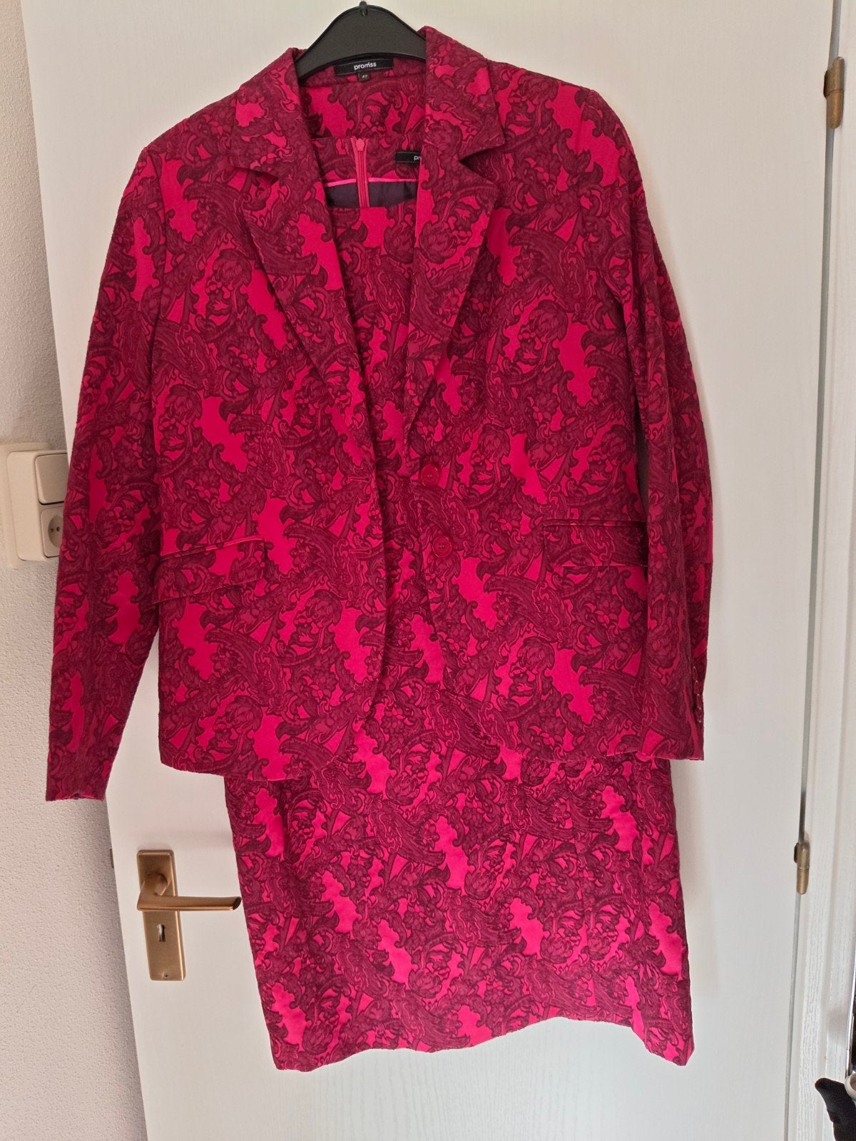 Promiss roze/rode jurk en blazer set, maat 42, Promiss, Maat 42/44 (L), Ophalen of Verzenden, Zo goed als nieuw