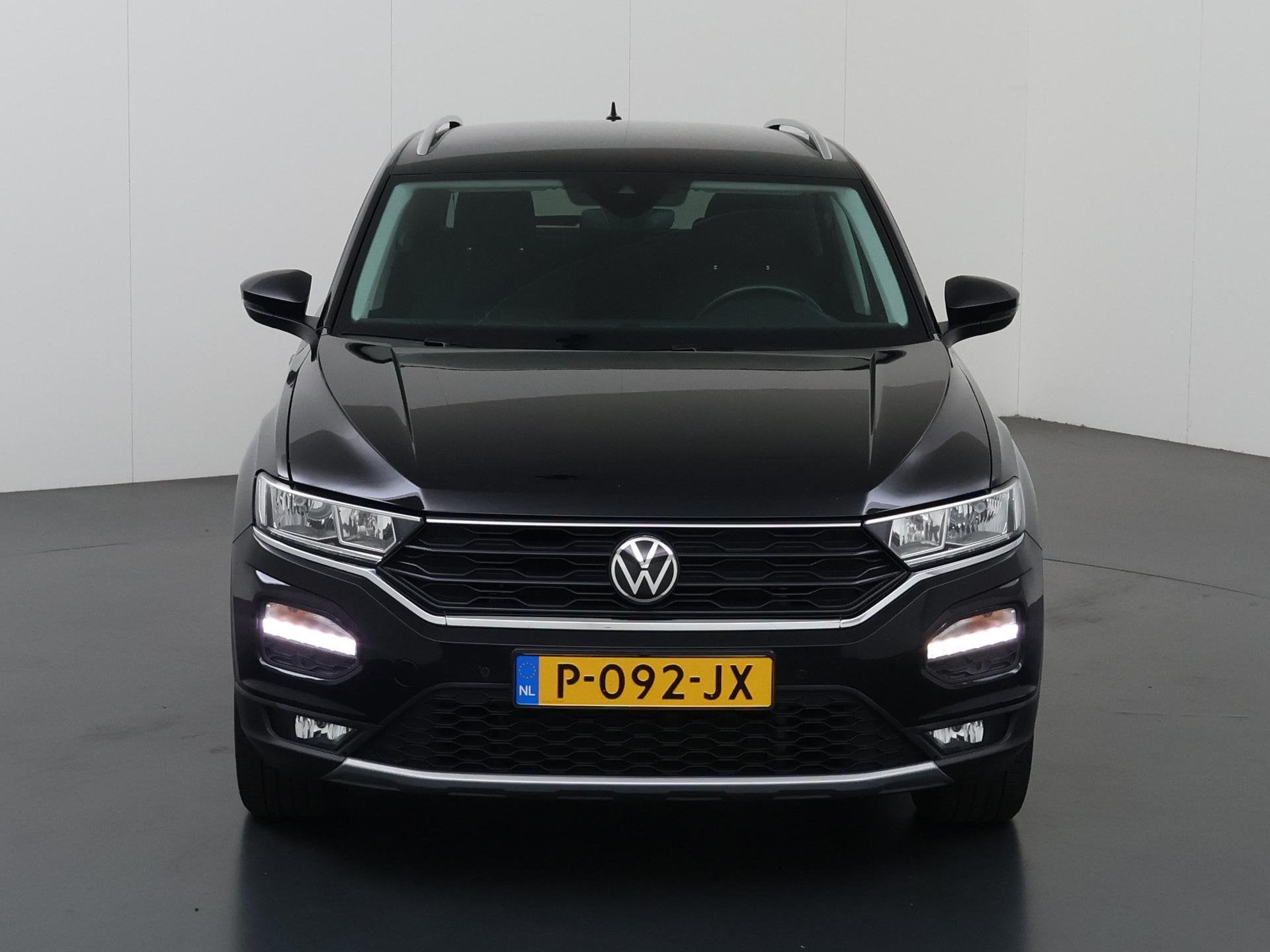 Volkswagen T-Roc 1.5 TSI Style Business | Automaat | Trekhaa, Auto's, Stof, 4 cilinders, Zwart, Origineel Nederlands