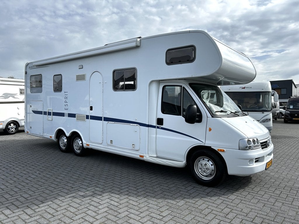 Dethleffs Globetrotter Esprit AlkoofDwarsbed/2005/8.3M/Airco, Alkoof, Fiat, Bedrijf, Dethleffs