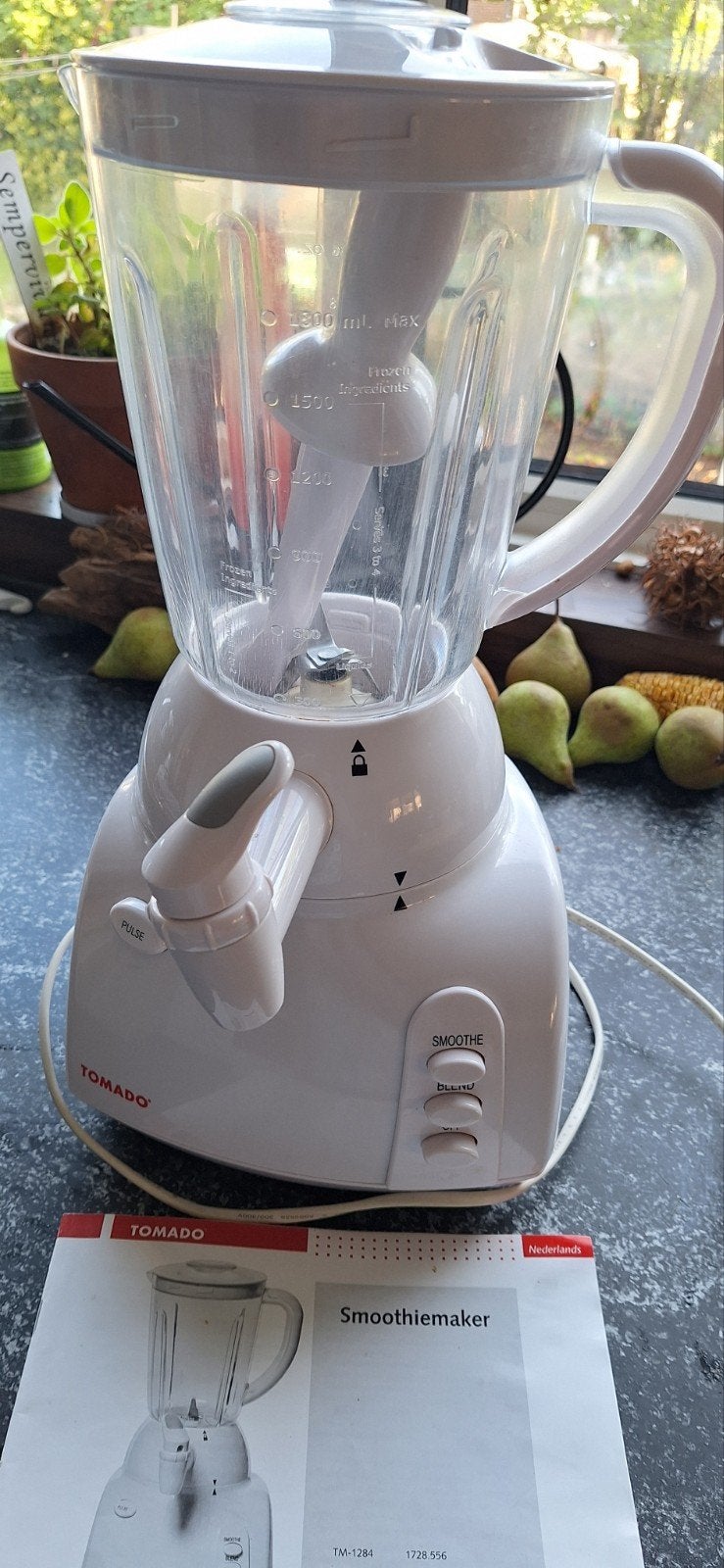 Tomado Smoothiemaker / Blender - Wit, Ophalen of Verzenden, Blender