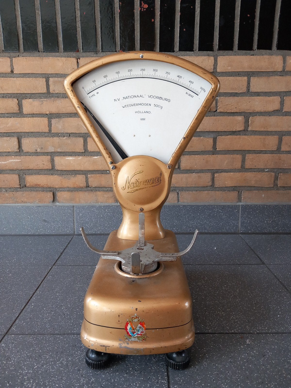 oude weegschaal, Ophalen