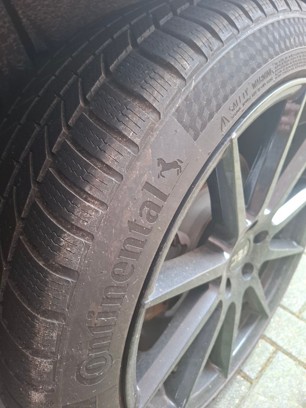 Mercedes Gla set winter banden incl zwarte  20'"velgen., Ophalen, Gebruikt, Banden en Velgen, Winterbanden