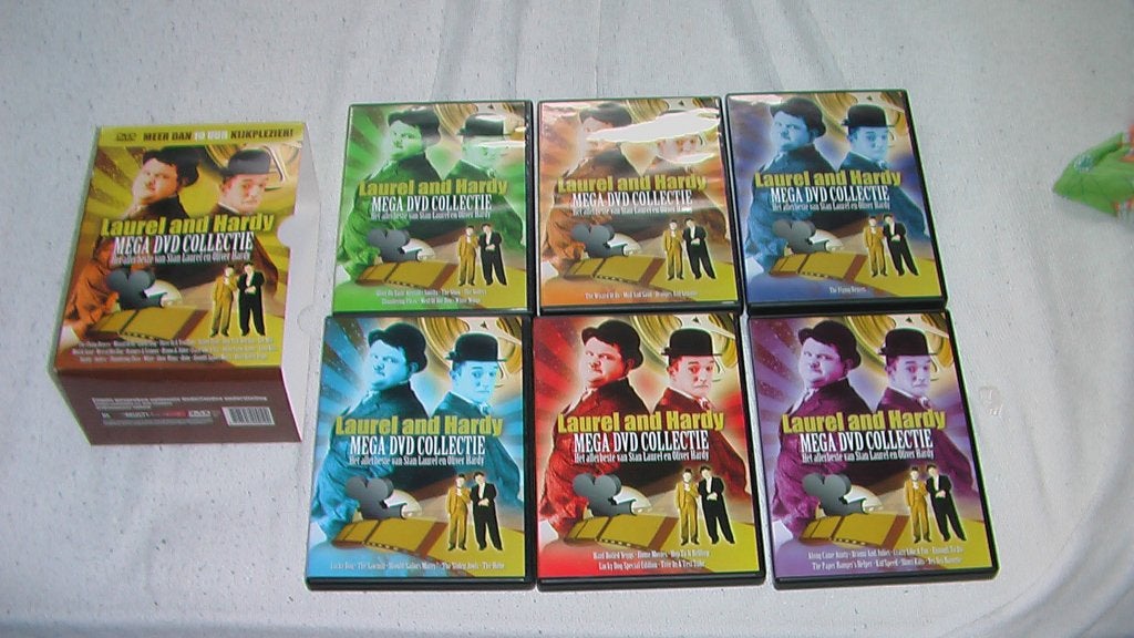 Grote box van de eerste Laurel en Hardy Films op DVD'S., Cd's en Dvd's, Dvd's | Komedie, Actiekomedie, Alle leeftijden, Boxset