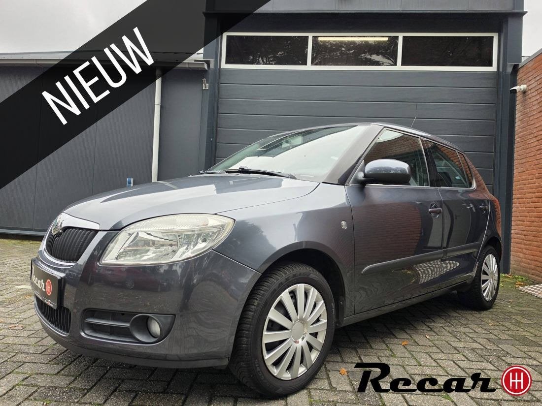 Skoda Fabia - 1.4-16V Classic/Climatic/5Drs/Trekh/133Dk, Auto's, 86 pk, 4 cilinders, Euro 4, Zilver of Grijs