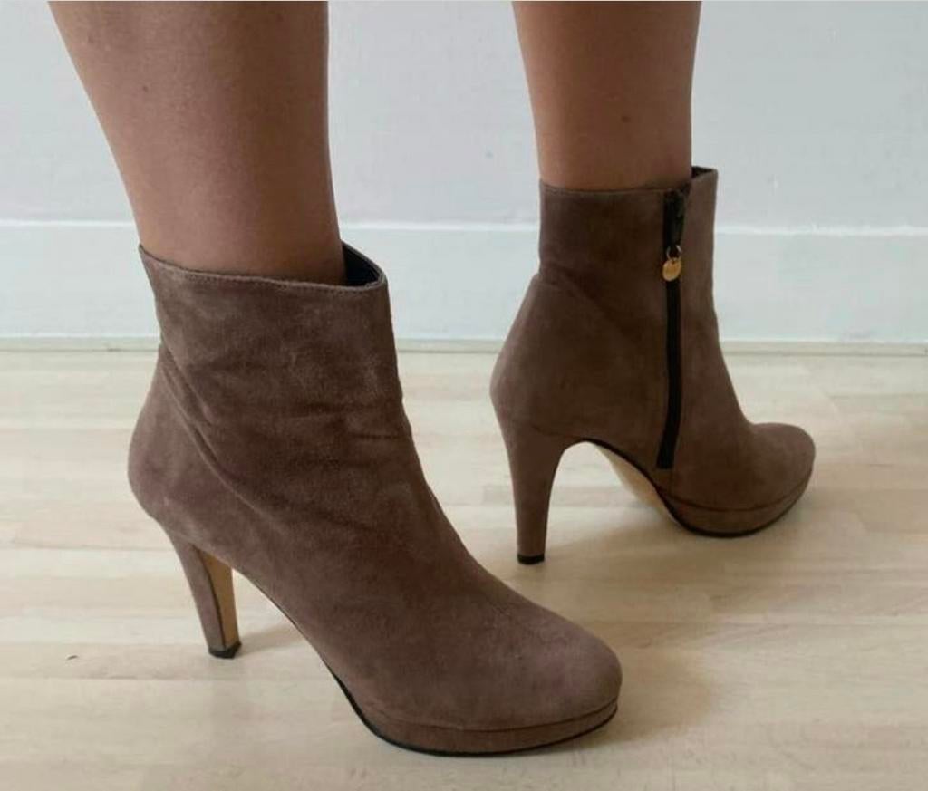 Suède LEDEREN bruine FABS enkellaarsjes maat 39, Kleding | Dames, Schoenen, Verzenden, Zo goed als nieuw, Bruin