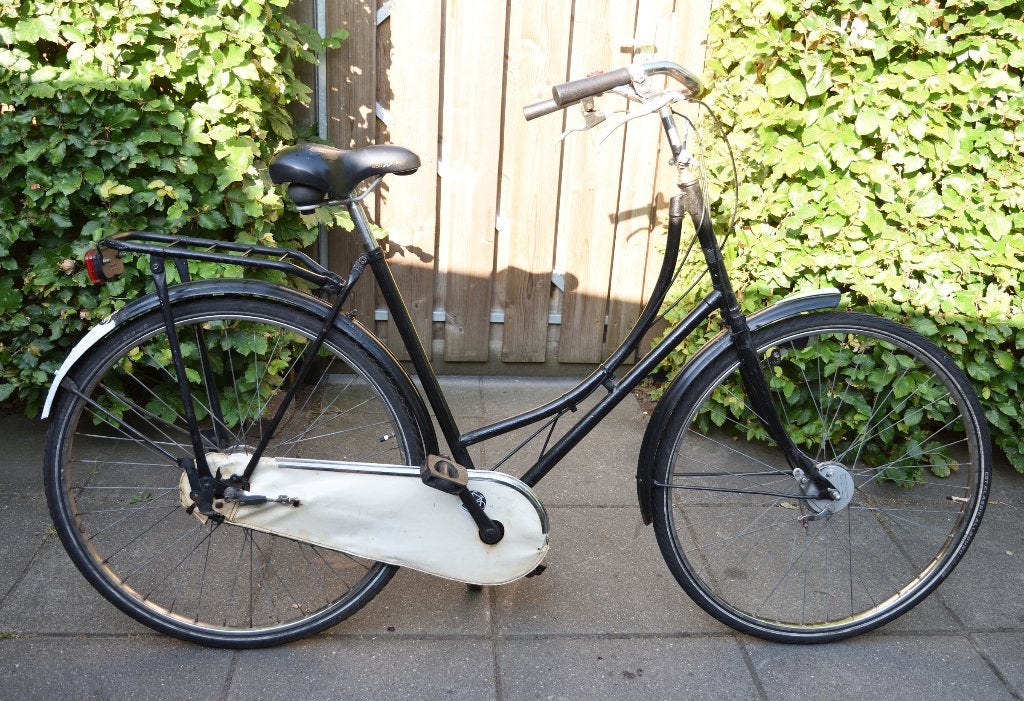 Omafiets met 3 versnellingen trommelremmen frame=57cm 28inch, Fietsen en Brommers, Fietsen | Dames | Omafietsen, Ophalen, Versnellingen