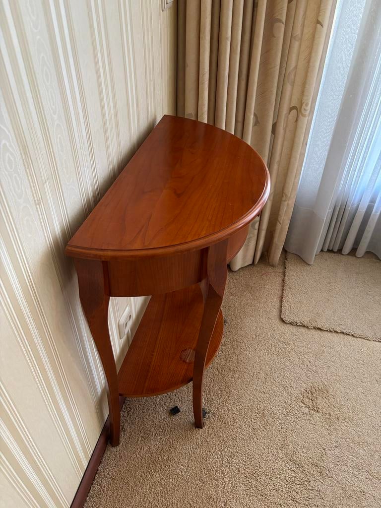 Klassieke halfronde tafel/ladekastje, Italiaanse kwaliteit, Ophalen, Minder dan 55 cm, Zo goed als nieuw, Overige vormen