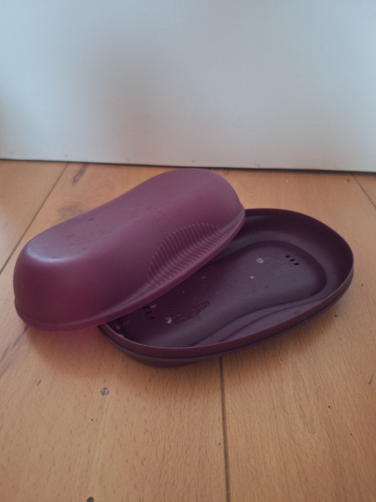 Tupperware Omelet Maker Magnetron - Snel en Makkelijk, Paars, Overige typen, Ophalen of Verzenden, Zo goed als nieuw