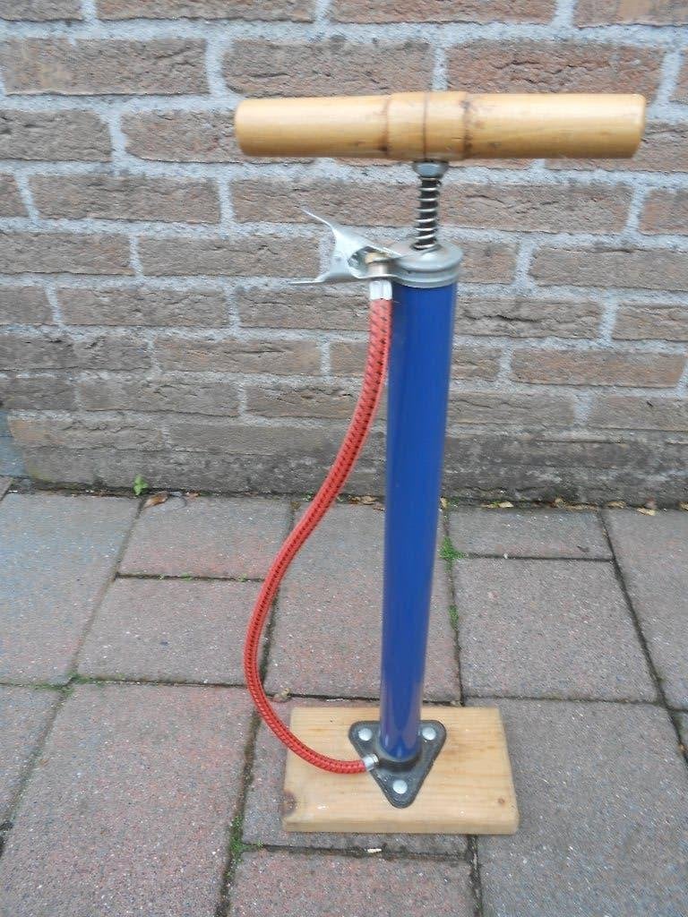 fietspomp, Fietsen en Brommers, Fietsaccessoires | Fietspompen, Ophalen, Zo goed als nieuw