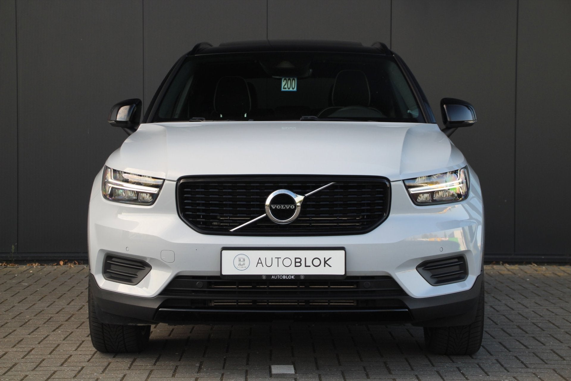 Volvo XC40 1.5 T4 Recharge R-Design | GLACIER SILVER | Apple, Auto's, Zwart, Wit, Bedrijf, Hybride Elektrisch/Benzine