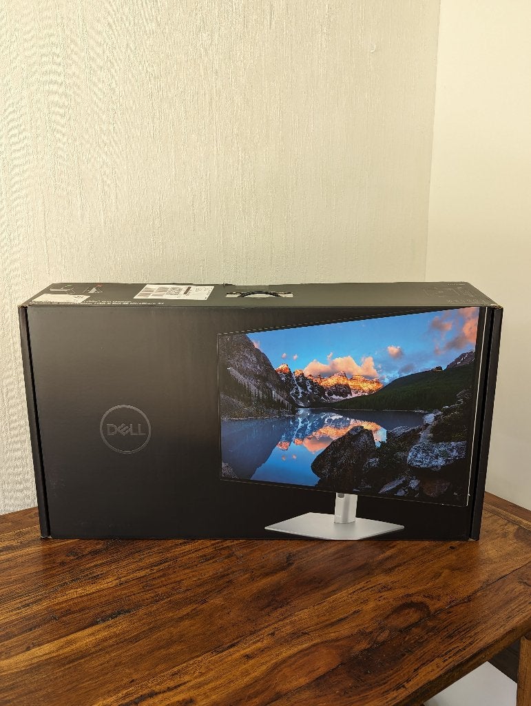 Dell UltraSharp U3223QE in topconditie!, Ophalen, IPS, In hoogte verstelbaar, Dell