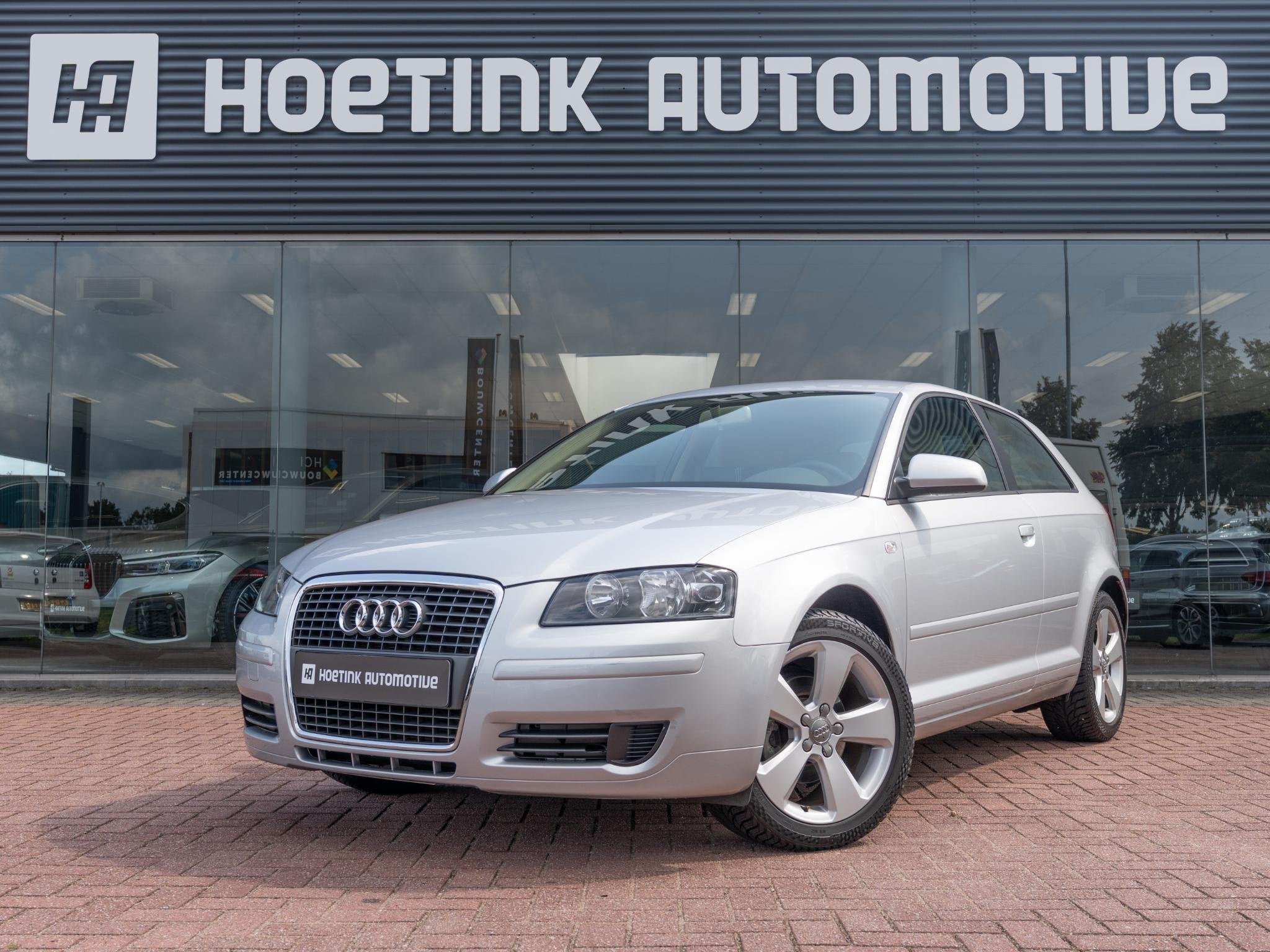 Audi A3 1.6 Pro Line | Slechts 34633 | Nieuw staat | Volledi, Auto's, Audi, Voorwielaandrijving, Stof, Gebruikt, Beige