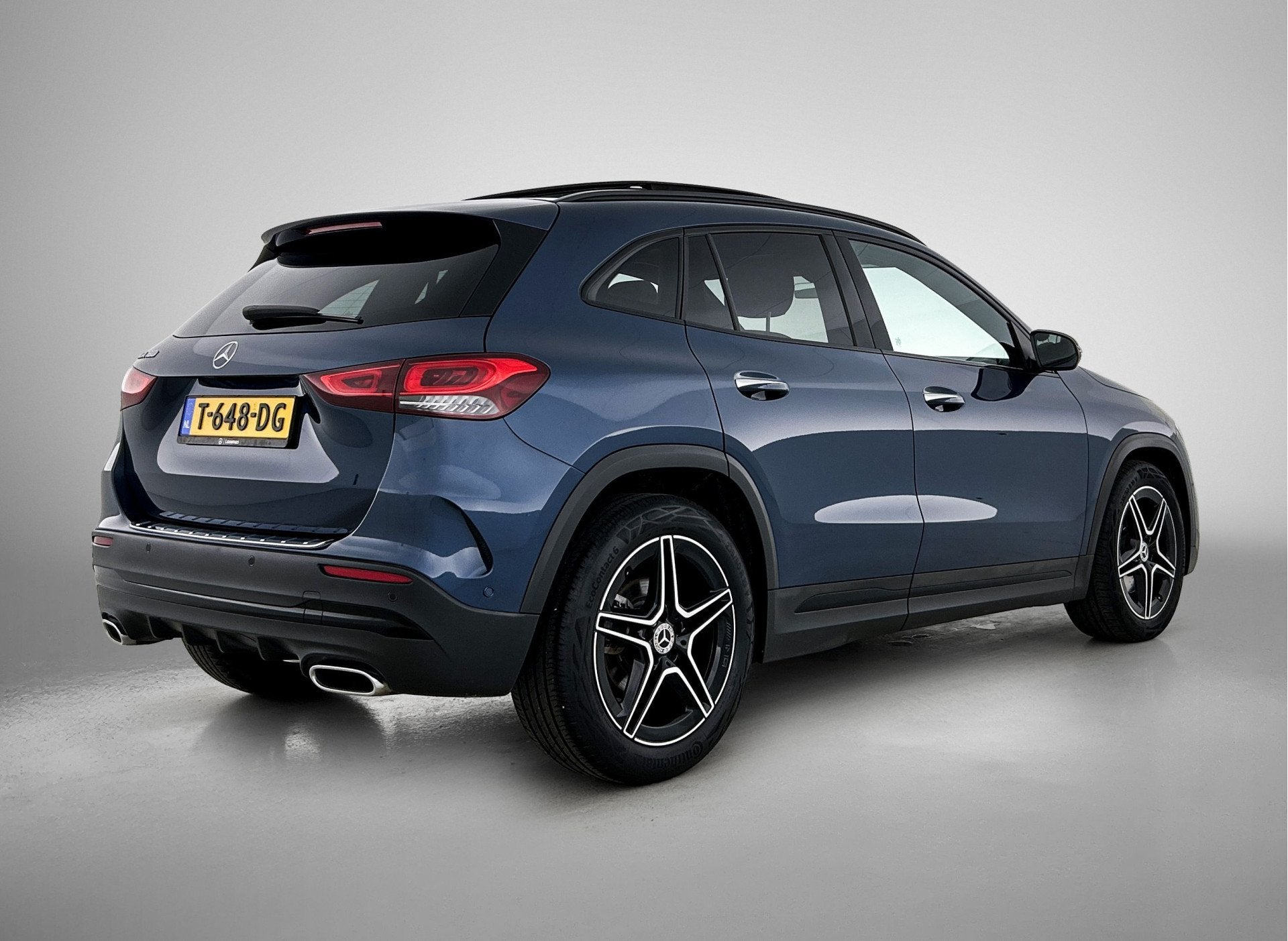 Mercedes-Benz GLA 180 AMG Line Panoramadak | Stoelverwarming, 12 maanden, Gebruikt, 4 cilinders, Blauw