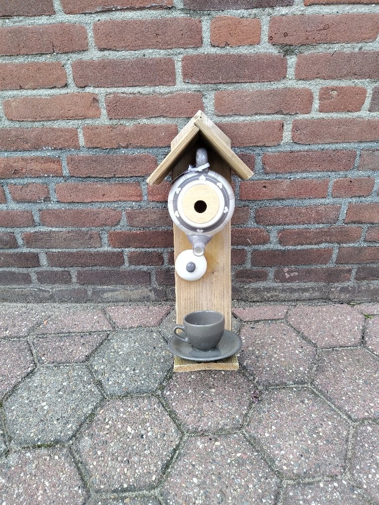 Unieke Vogels voeders huisjes van Gerecyclede Theepotjes 3, Tuin en Terras, Ophalen, Zo goed als nieuw