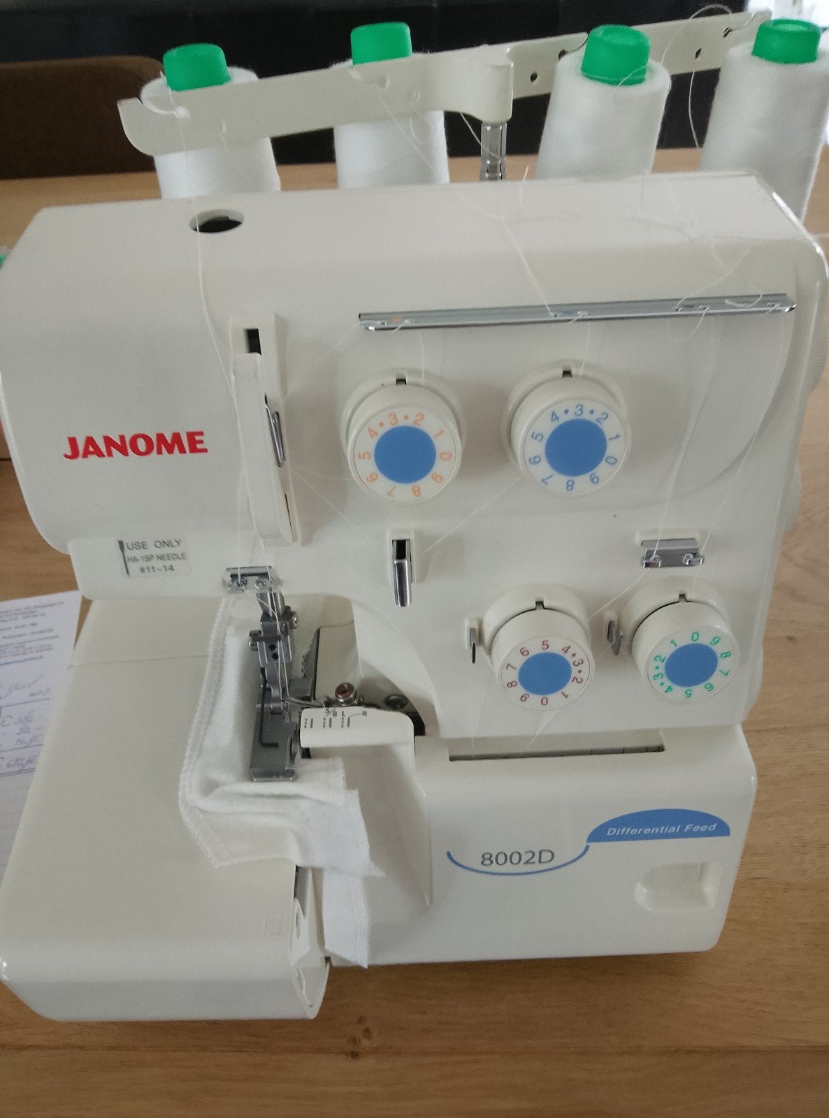Janome 8002D Lockmachine - Nooit gebruikt, Ophalen
