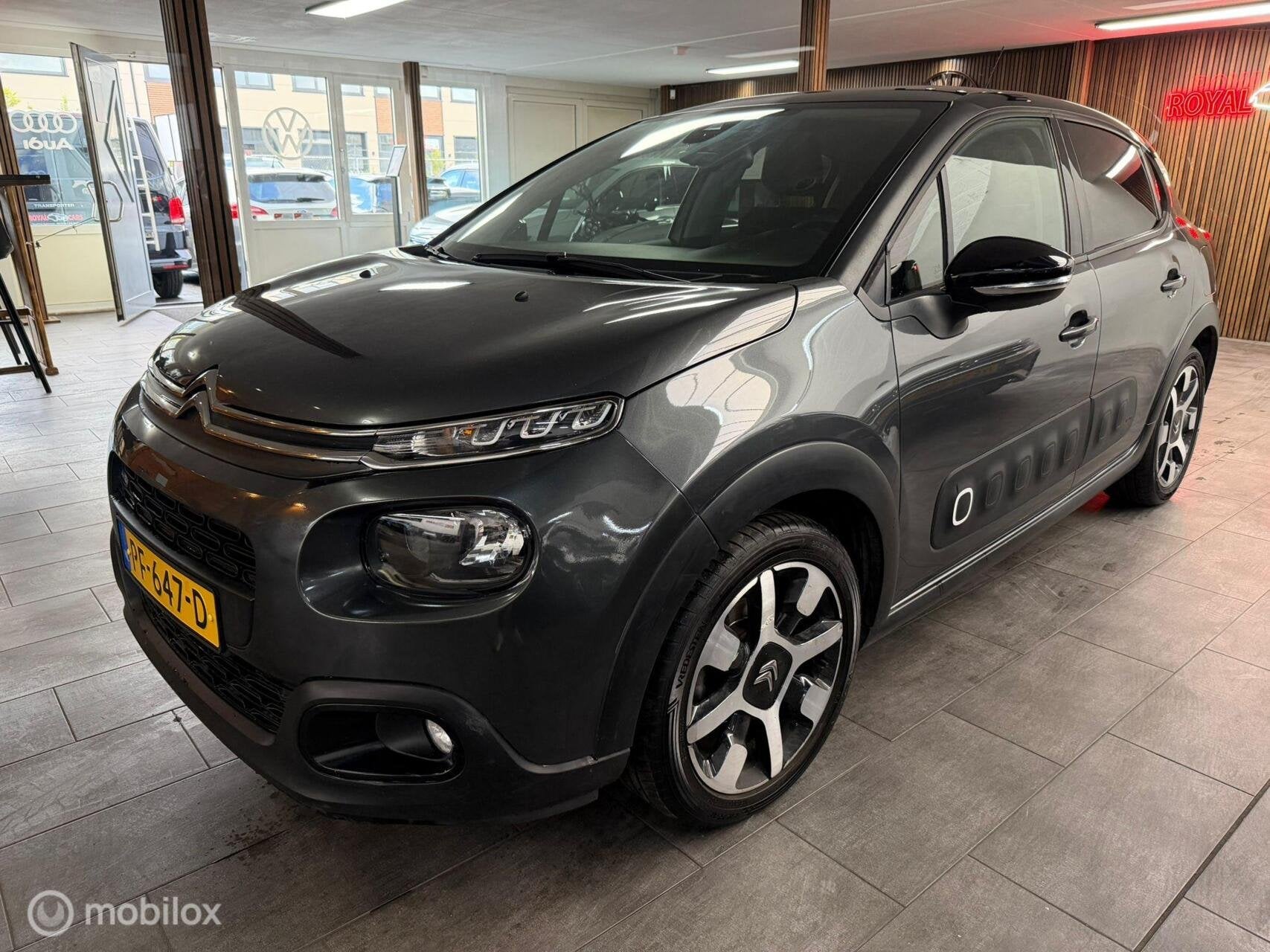 Citroen C3 1.2 PureTech S&S Shine|100% onderhouden|Camera, 450 kg, Euro 6, 1199 cc, 450 kg