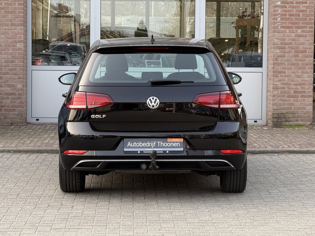 Volkswagen Golf 1.0 TSI Comfortline | Trekhaak | Camera, Stof, Gebruikt, Euro 6, Origineel Nederlands