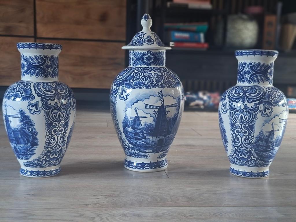 T.Delfts Bleau 3 vazen i.g.s.t., Antiek en Kunst, Ophalen