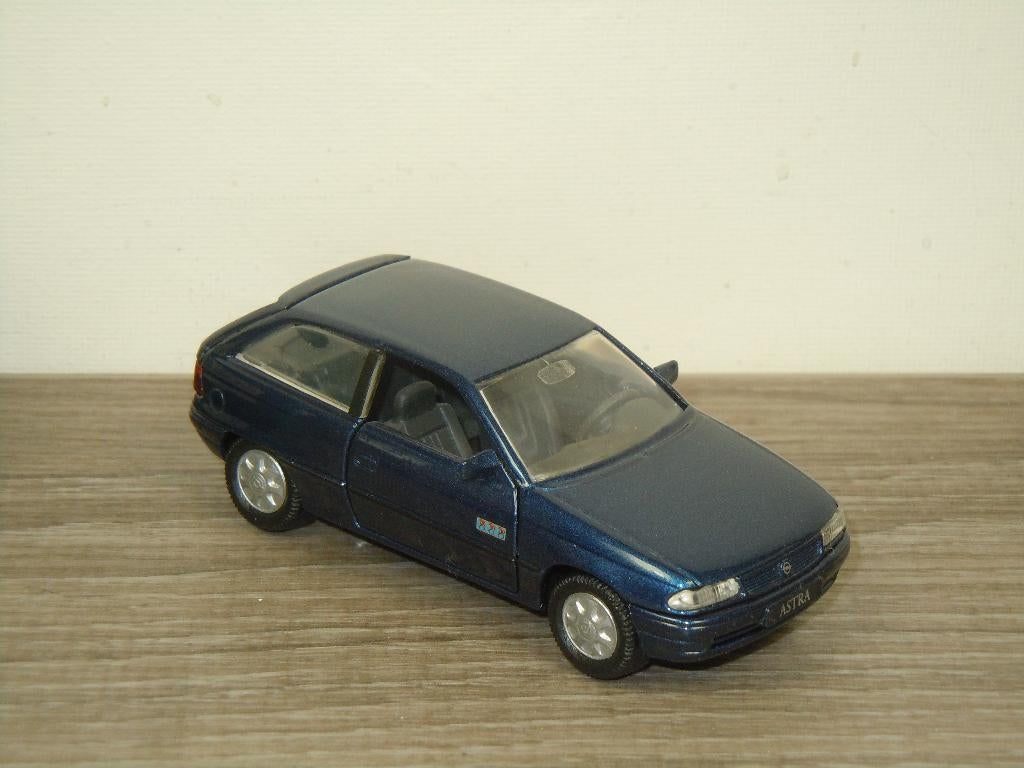 Opel Astra Champion Euro 96 Footbal - Gama 1001 - 1:43, Duitsland, Verzenden, Zo goed als nieuw, X