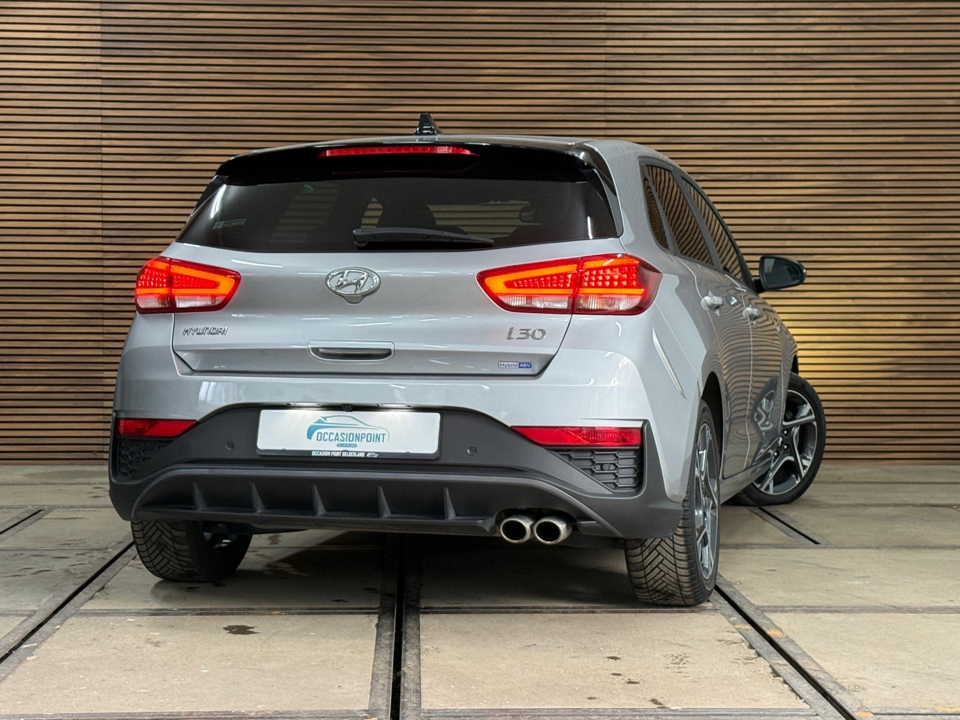 Hyundai I30 N-Line 1.0 T-GDi 120PK MHEV | Digital Dash | Spo, Dealer onderhouden, Gebruikt, Zwart, 4 stoelen