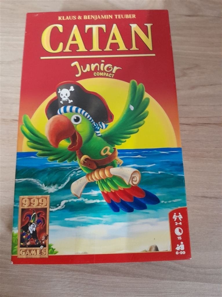 Catan junior compact - s3973, Hobby en Vrije tijd, Gezelschapsspellen | Bordspellen, Verzenden, Zo goed als nieuw