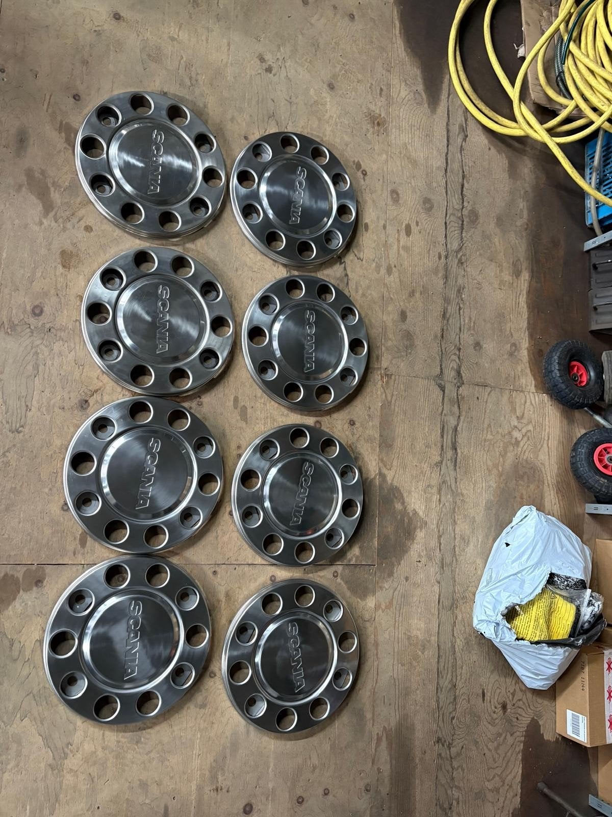 Scania wieldoppen- 8 stuks NIEUW !, Ophalen of Verzenden, Gebruikt, Scania