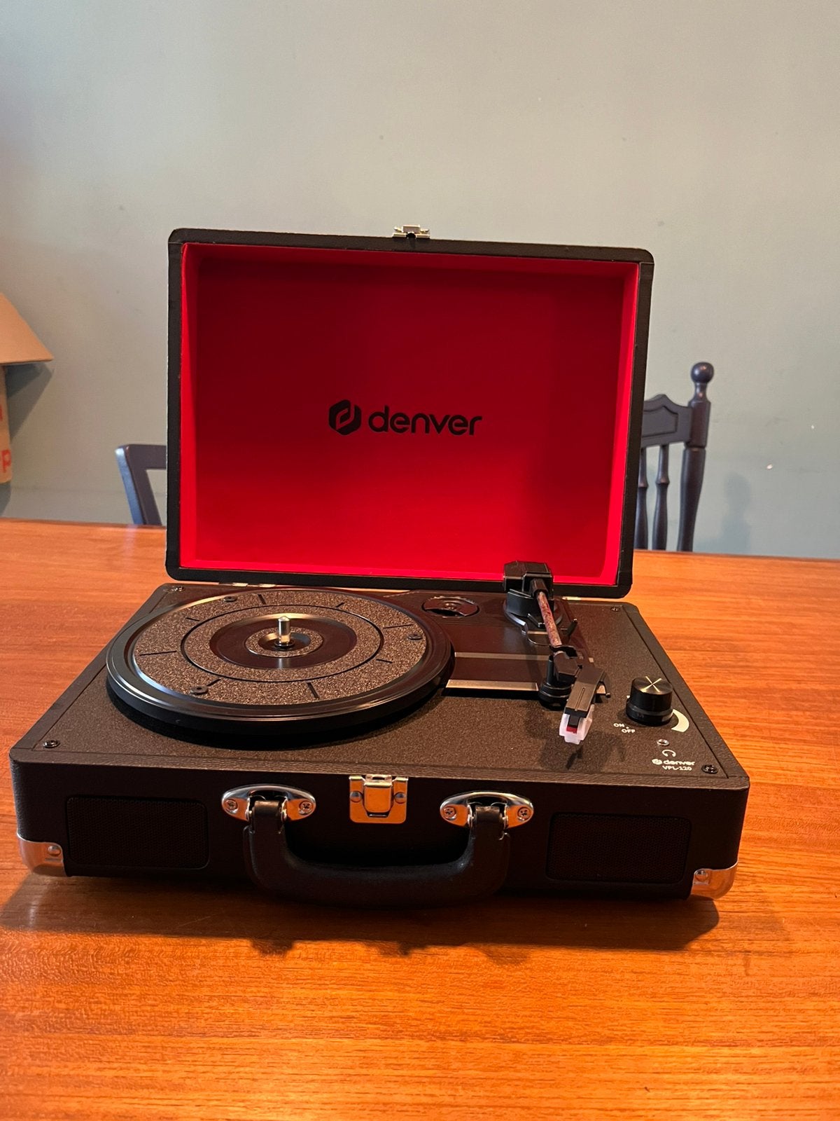Denver platenspeler koffermodel met ingebouwde speakertjes, Audio, Tv en Foto, Platenspelers, Ophalen, Zo goed als nieuw, Overige merken
