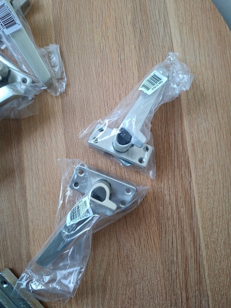 Raamsluiters, 10 x rechts. 10 x links, Overige typen, Nieuw, 160 cm of meer, 160 cm of meer