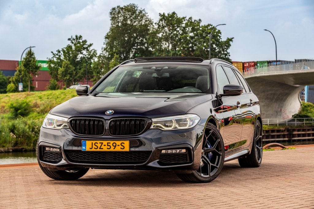 BMW 5-Serie 530i M-sport 252pk Xdrive pano, alcantara, Auto's, 1998 cc, 15 km/l, 4 cilinders, Alcantara