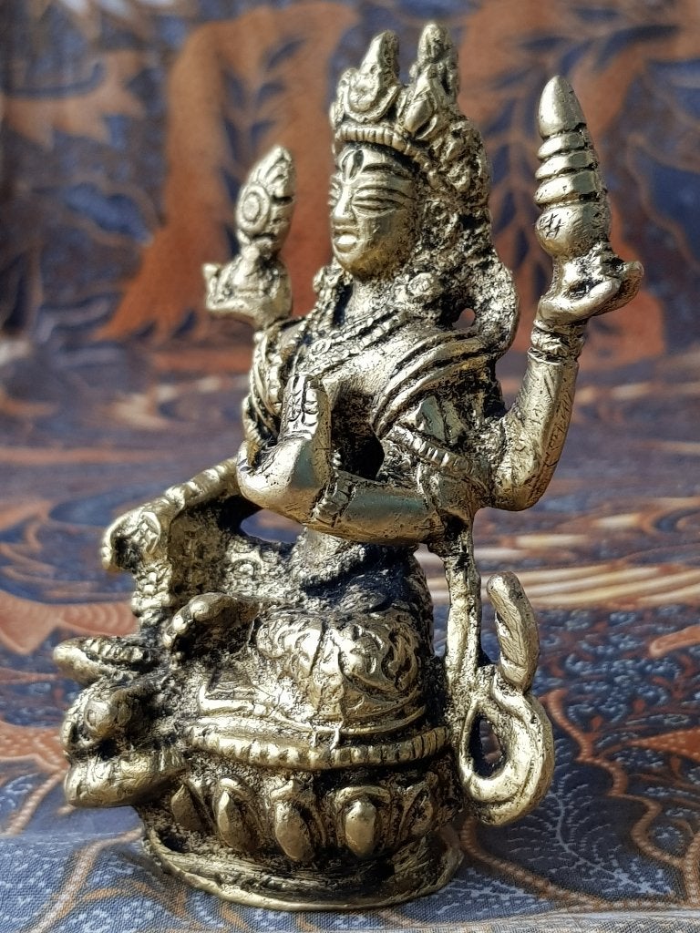 Mooi zwaar origineel Oosters tempelbeeldje van brons 9,7 cm., Handgemaakt, Goud, Ophalen of Verzenden, Brons