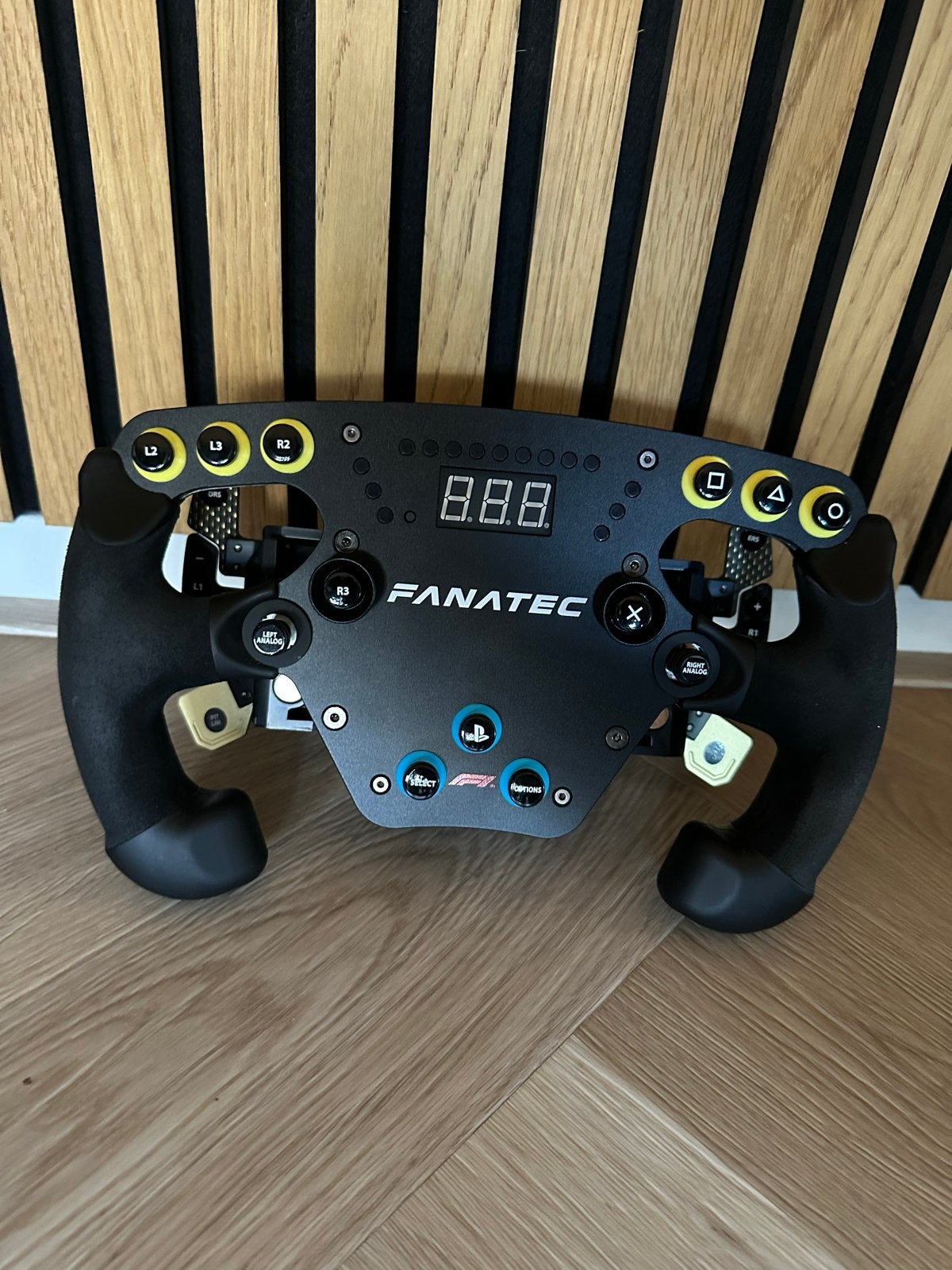 Fanatec Formula V2 stuur met QR2 en Podium Paddle Module, Racestuur, Force feedback, Ophalen of Verzenden, Zo goed als nieuw