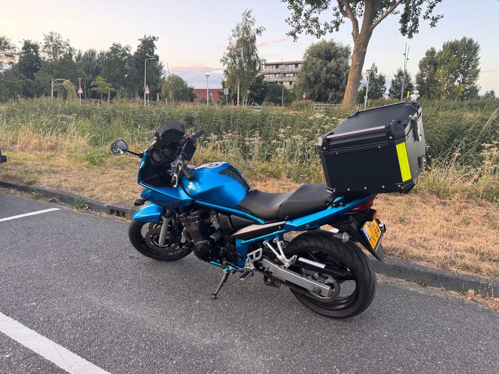 Suzuki GSF 650 SA Bandit Carplay + Handvatverwarming en ABS, Motoren, 4 cilinders, Motorrijbewijs A, Gebruikt, Particulier