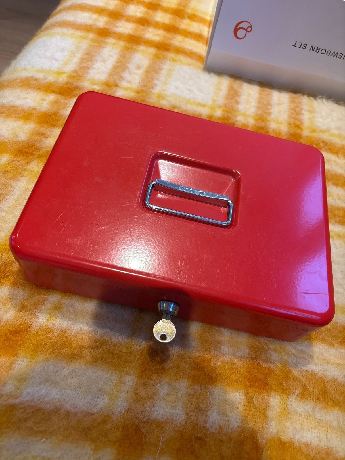 Brabantia geldkistje rood - In mooie staat, Ophalen of Verzenden, Zo goed als nieuw, Rood, Metaal
