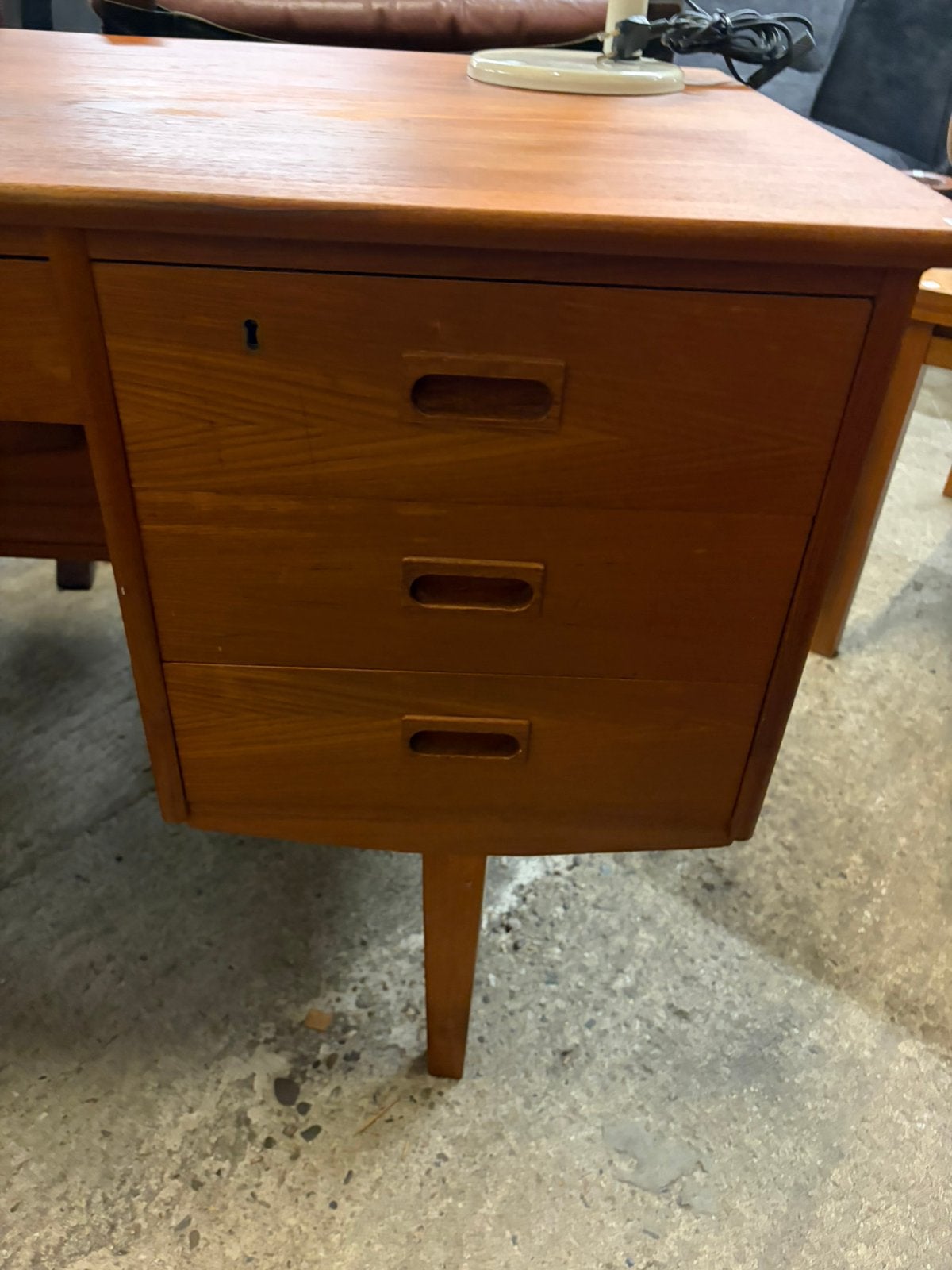 Vintage deense bureau, Ophalen, ., Zo goed als nieuw, .