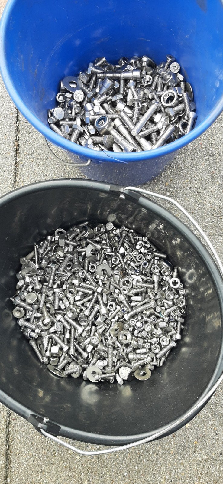 Een partij rvs boutjes., Ophalen, 100 tot 250 mm, Nieuw, Rvs
