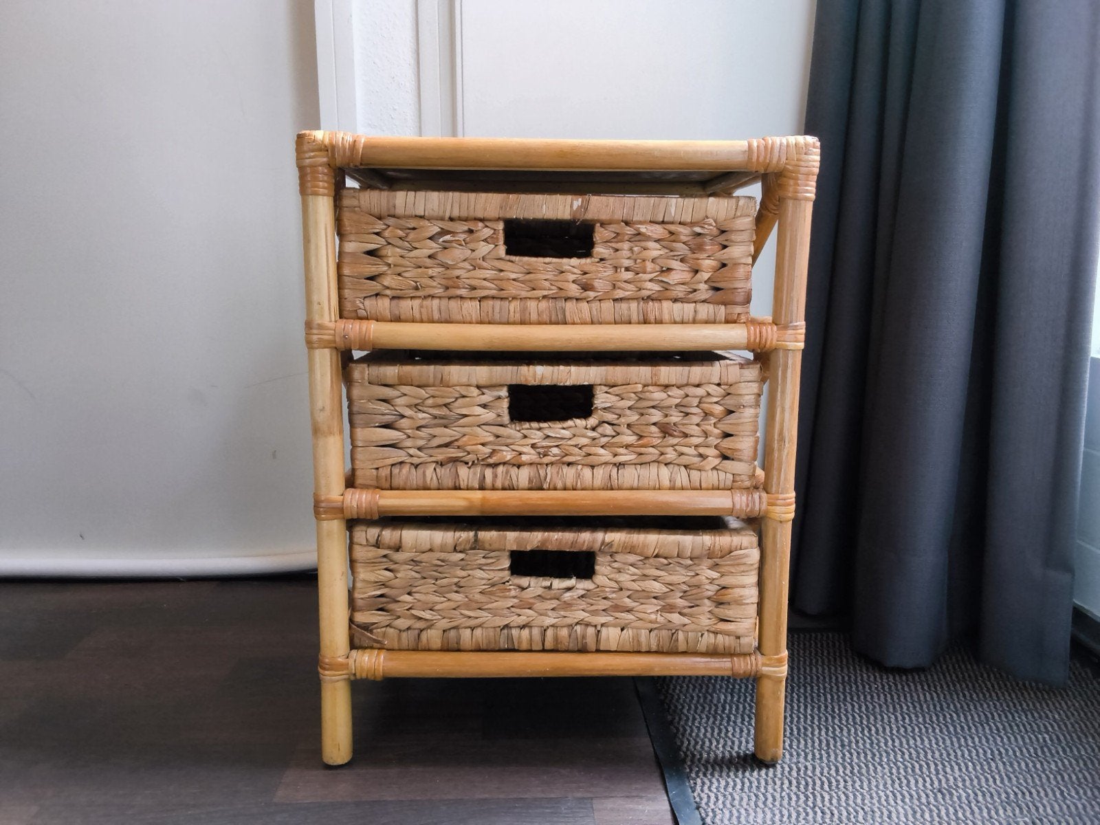 Mooi rieten ladekastje 3 lades, Huis en Inrichting, Ophalen, Overige materialen, Minder dan 50 cm, Zo goed als nieuw