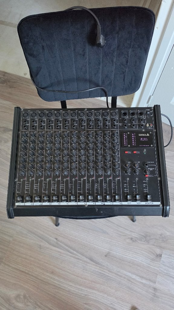 Samick SM-1200 Mengpaneel, Muziek en Instrumenten, Ophalen, Gebruikt, 10 tot 20 kanalen, Microfooningang