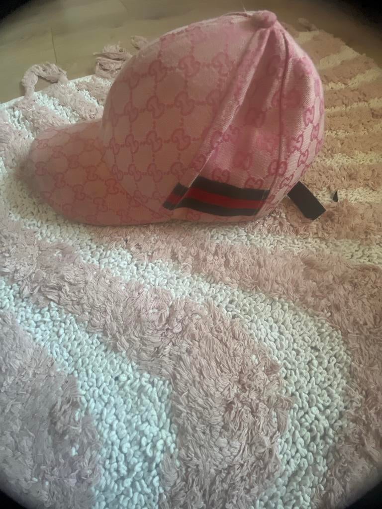Roze Gucci Pet met GG-patroon en Webstreep, Kleding | Dames, Hoeden en Petten, Ophalen of Verzenden, Zo goed als nieuw, One size fits all