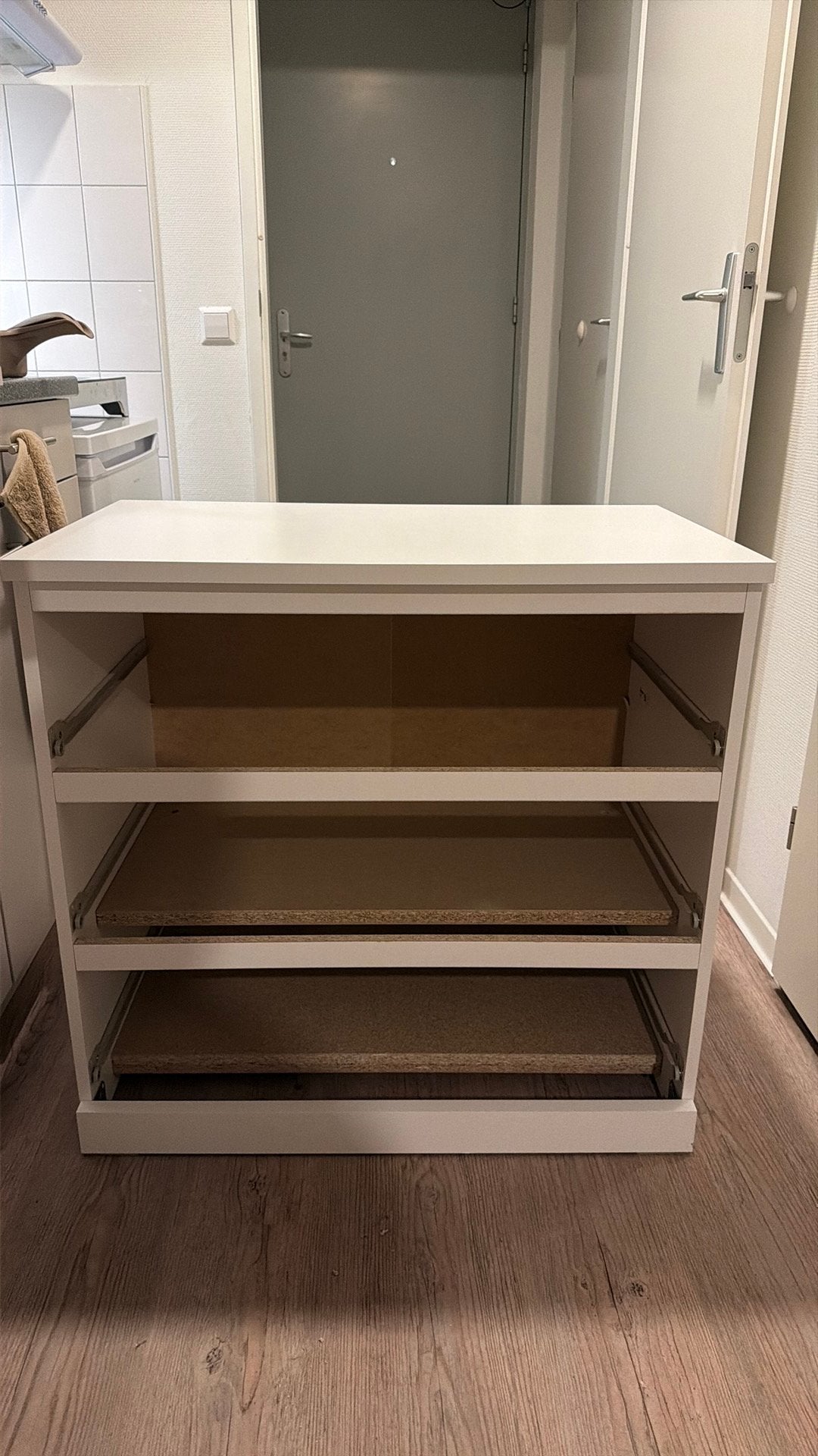 IKEA Malm 3 lade kast zonder lades (nieuwstaat), Ophalen, Zo goed als nieuw