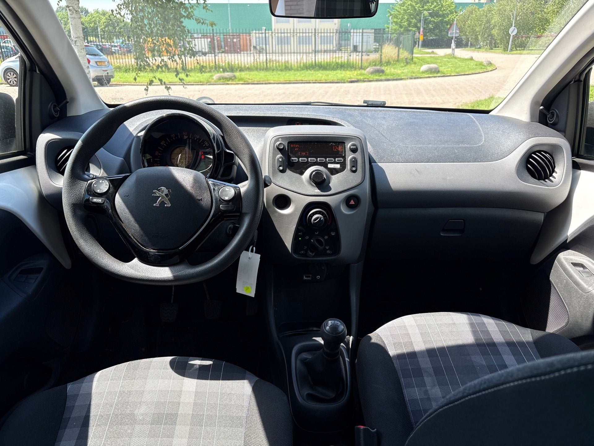 Peugeot 108 1.0 e-VTi Active/Airco/APK/NL/Dealer auto, Auto's, Peugeot, Stof, 4 stoelen, Wit, Origineel Nederlands