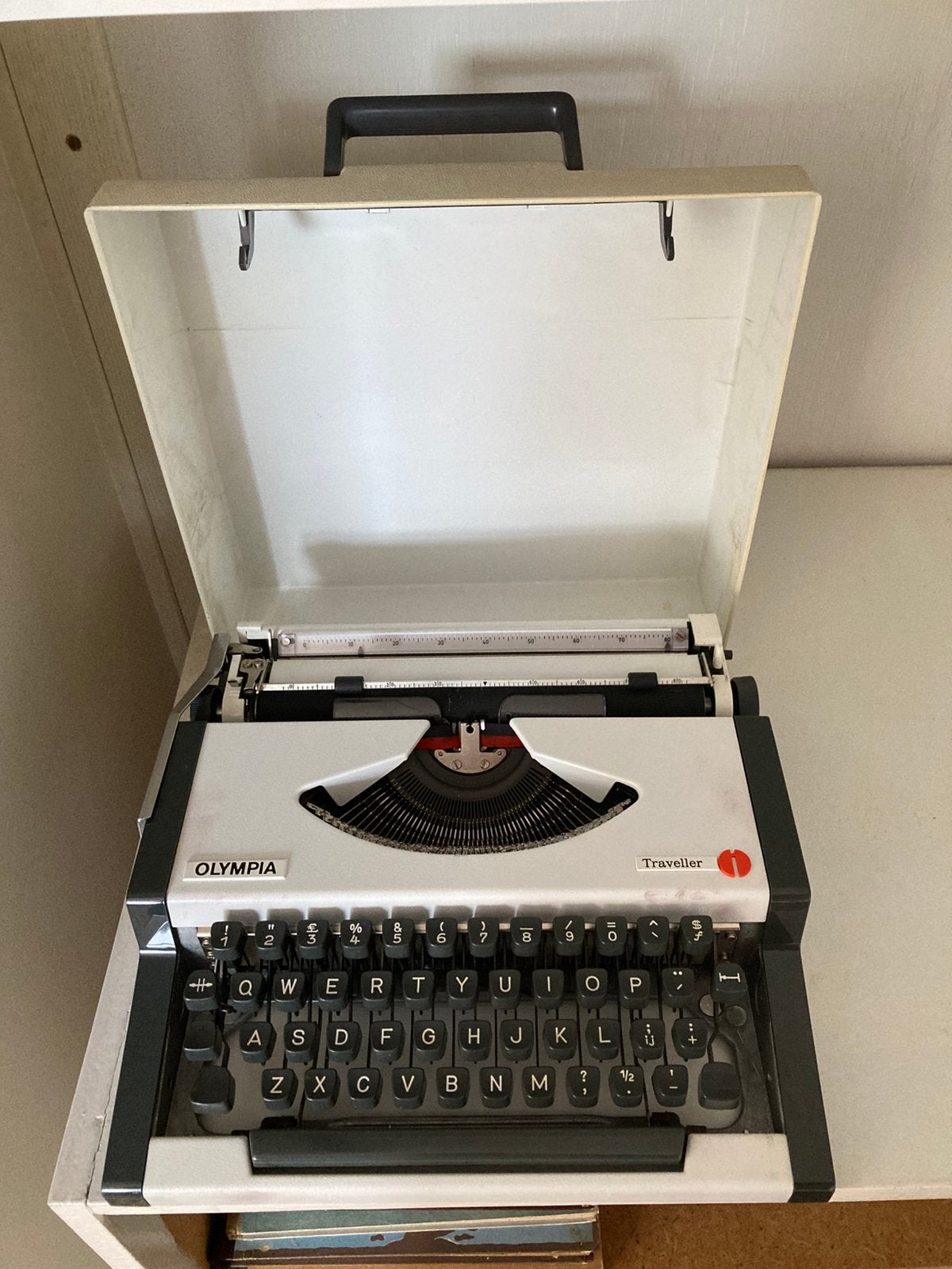 Vintage - olympia traveller typemachine, Diversen, Typemachines, Ophalen, Zo goed als nieuw