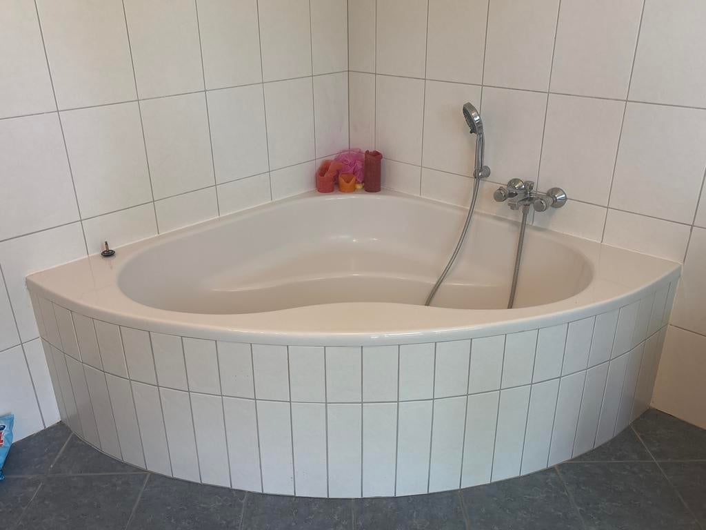 Prima hoekbad 140cm  goede staat!, Ophalen, Gebruikt