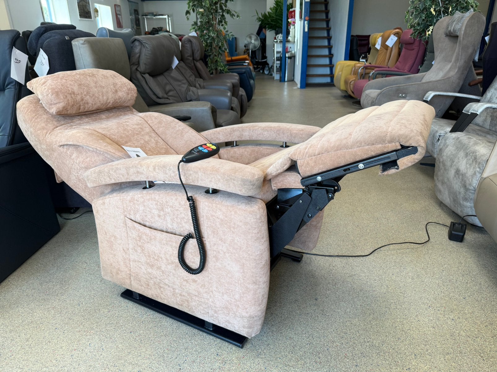 Fitform sta op relax stoel gratis bezorging relaxfauteuil, Ophalen of Verzenden, Zo goed als nieuw, Stof, In meer kleuren alleen Top merken