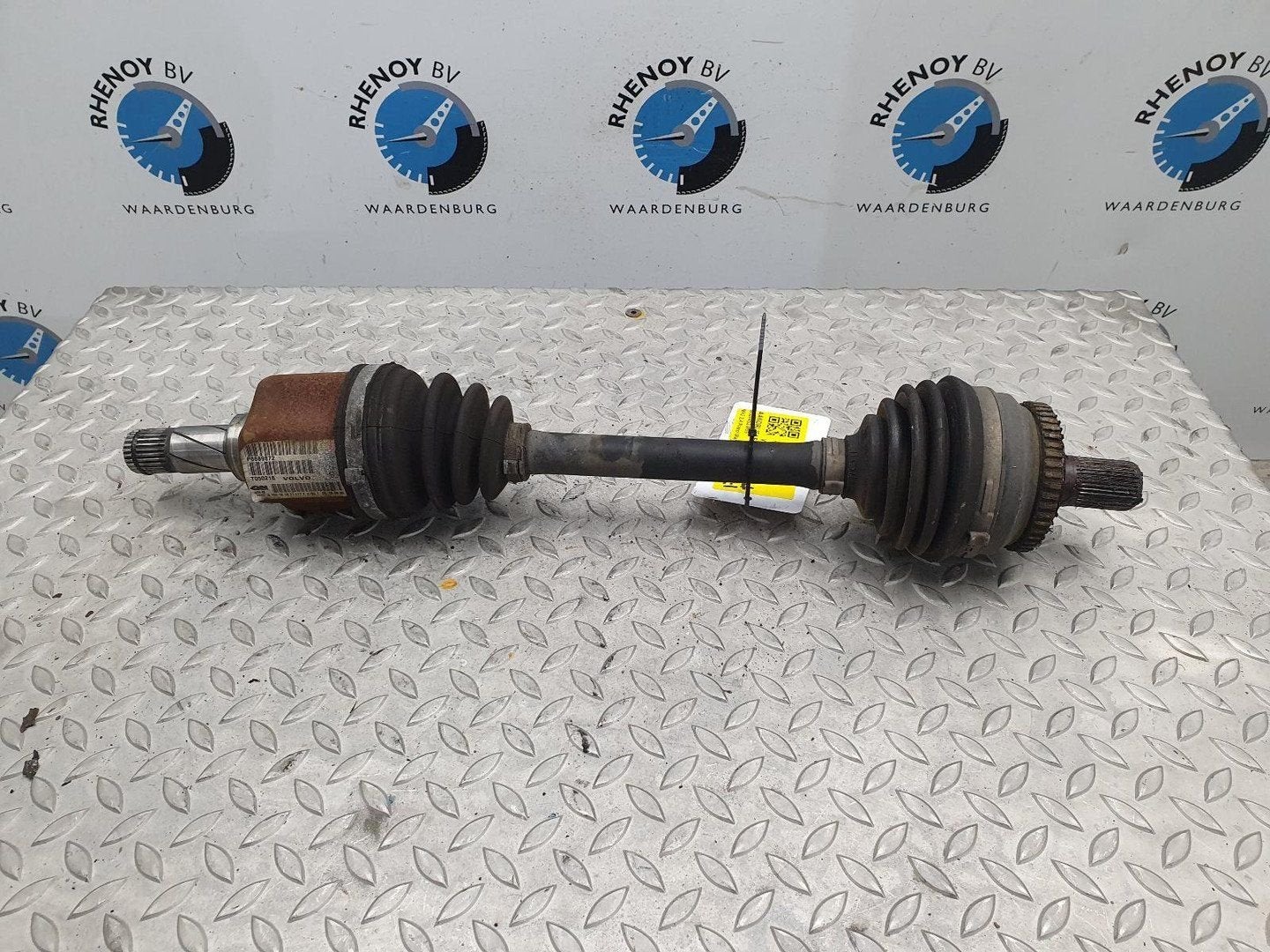 VOLVO V70 AANDRIJFAS L 8252035 2005, Ophalen of Verzenden, Gebruikt, Stiba lid