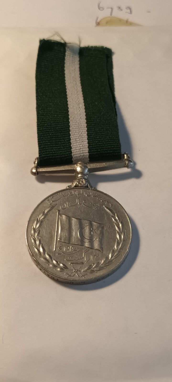 Vintage Britse Oorlogsmedaille George VI met lint, Ophalen of Verzenden