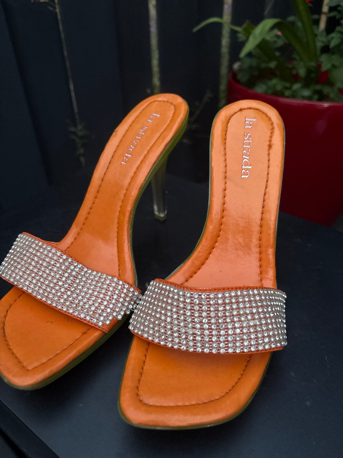 La Strada Oranje Muiltjes met Strass, Kleding | Dames, Schoenen, Gedragen, Sandalen of Muiltjes, Oranje, Ophalen of Verzenden