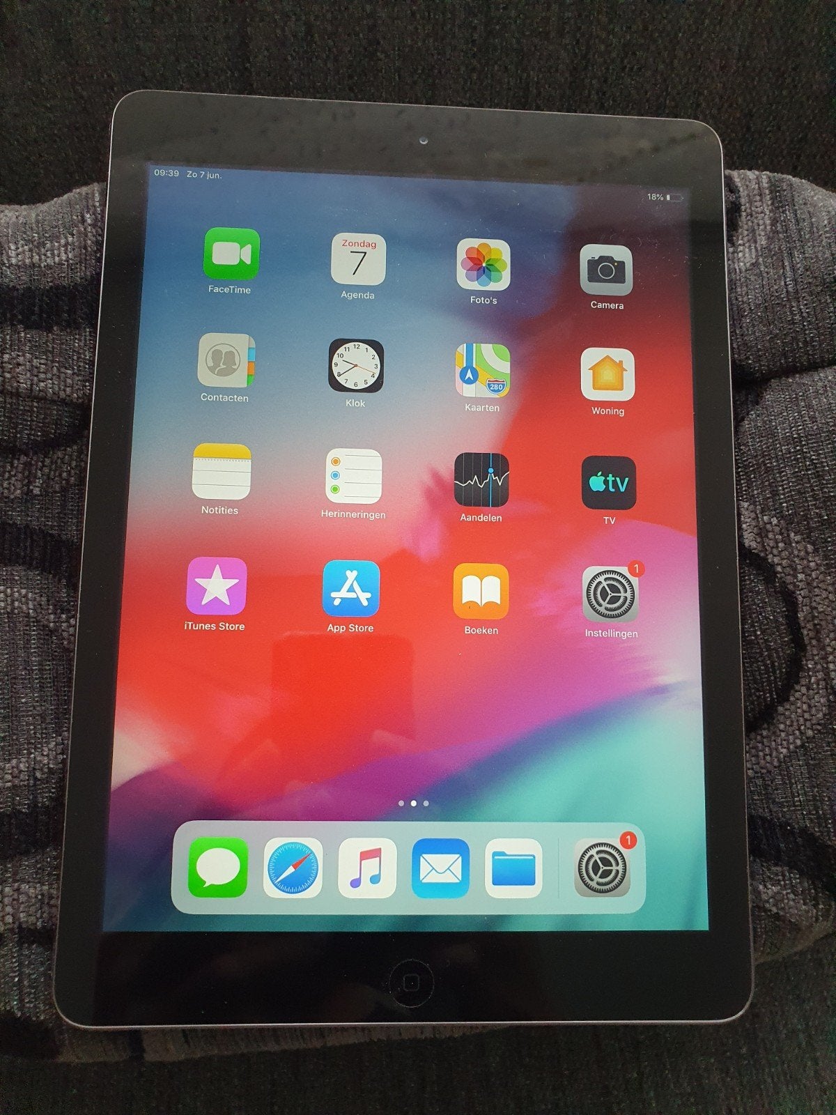 In nieuwstaat ipad air 2 64gb, Computers en Software, Apple iPads, 10 inch, Apple iPad Air, Ophalen of Verzenden, Zo goed als nieuw