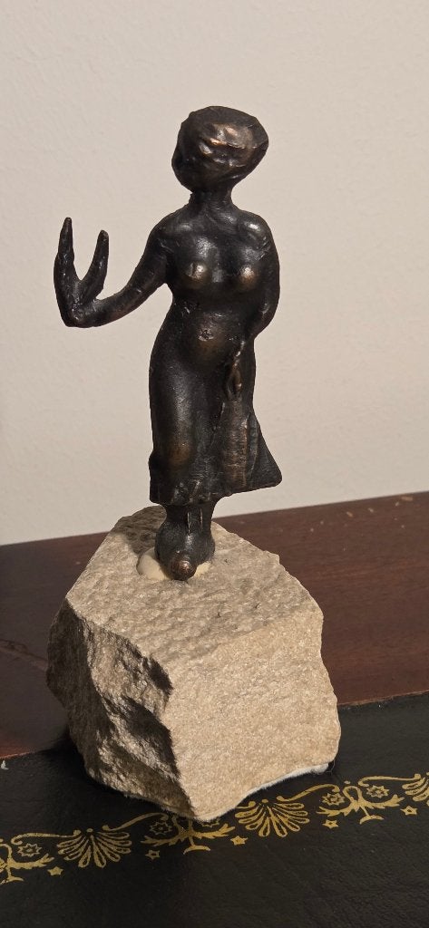 Brons beeldje "Meisje met Meeuw", Antiek en Kunst, Ophalen of Verzenden
