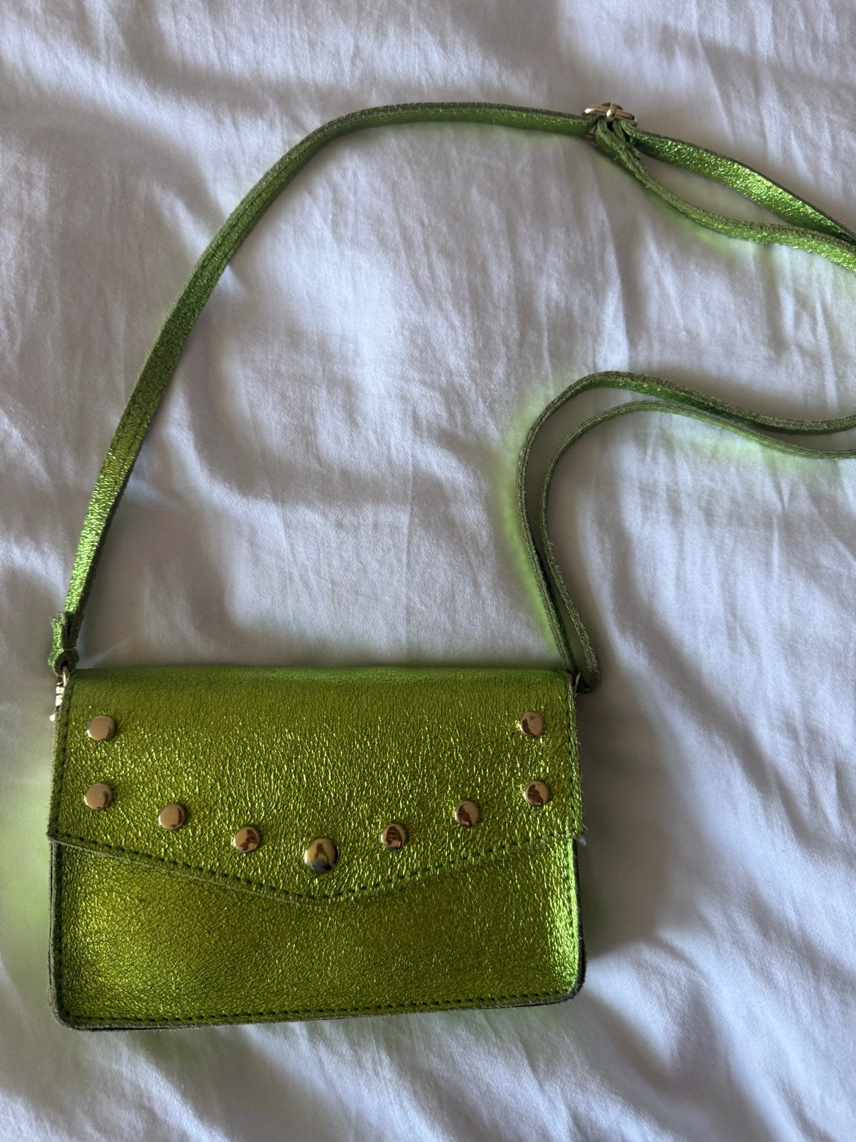 Groen metallic schoudertasje met studs, Verzenden, Zo goed als nieuw, Groen, Schoudertasje