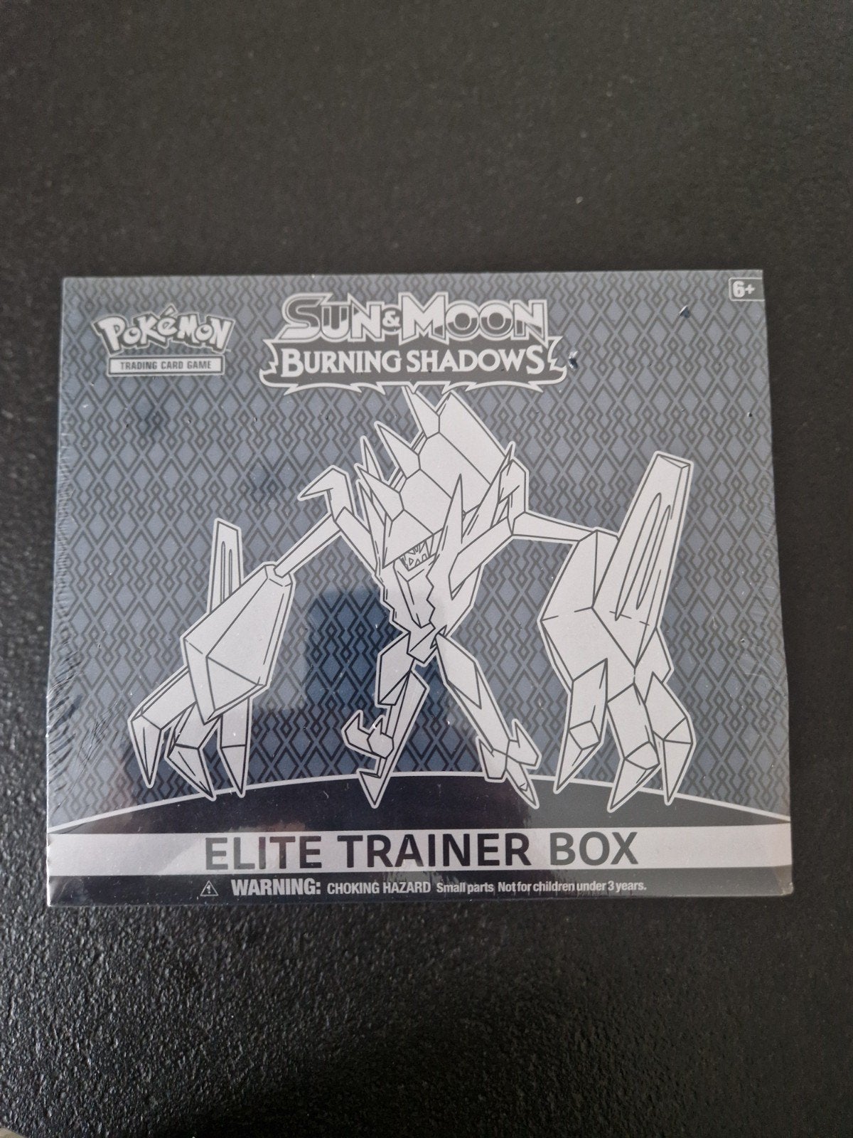 Burning Shadows ETB 2. Sealed Pokémon collect tcg Sun & Moon, Ophalen of Verzenden, Zo goed als nieuw, Boosterbox, Foil